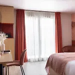 Of Both - 4* ديفون-ليه-بان، أين